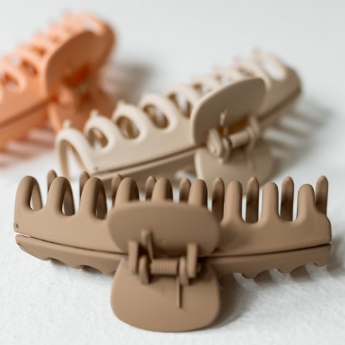 Minamalist Hair Claw